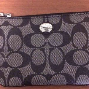 🎉ON SALE🎉Coach Wrislet