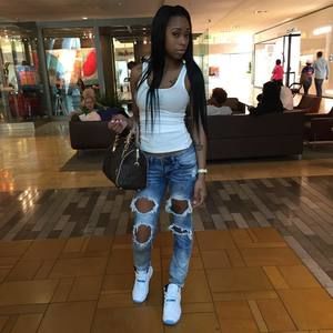 Meet your Posher, Alisha