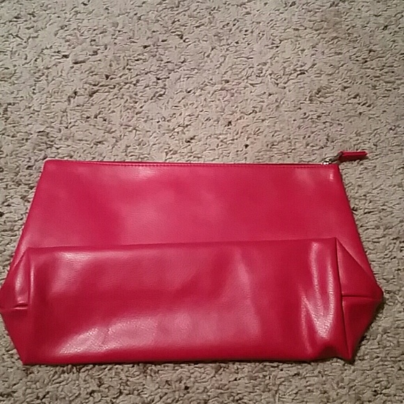 New Fuchsia clutch - Picture 2 of 2