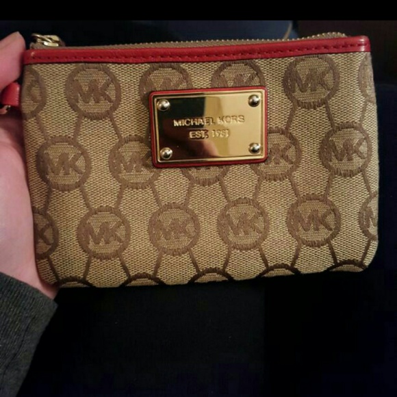 Michael Kors Handbags - SOLD Michael Kors wristlet