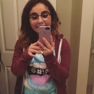 Meet your Posher, Natalie