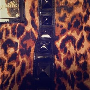 Sight wear and tear photos