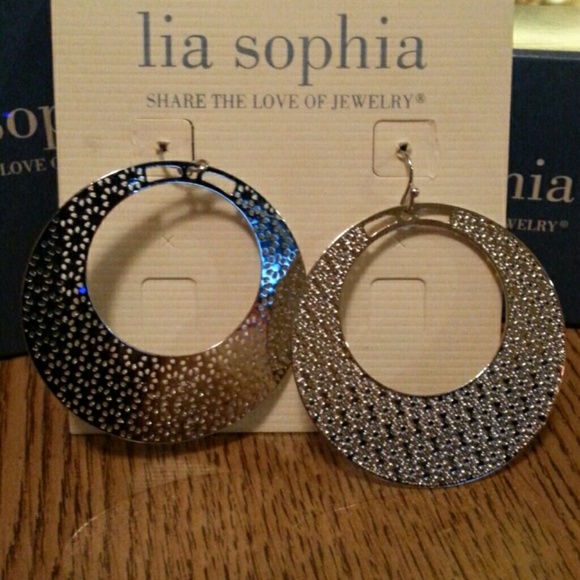 NWT LIA SOPHIA "HIDDEN  GARDEN" EARRINGS
