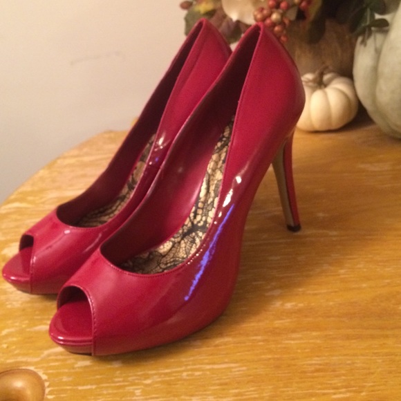 Shoes - Picture 4 of 4