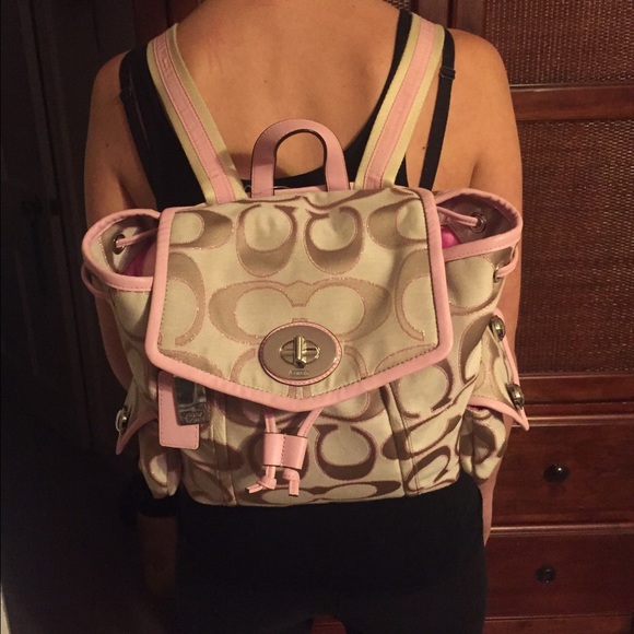 🎄 CHRISTMAS SALE Authentic Coach Backpack - Picture 2 of 4