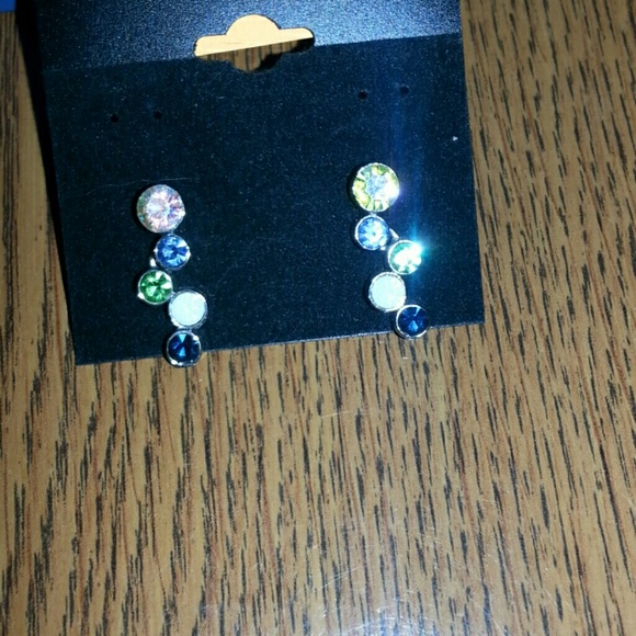 NWT LIA SOPHIA "BEACH FRONT" EARRINGS