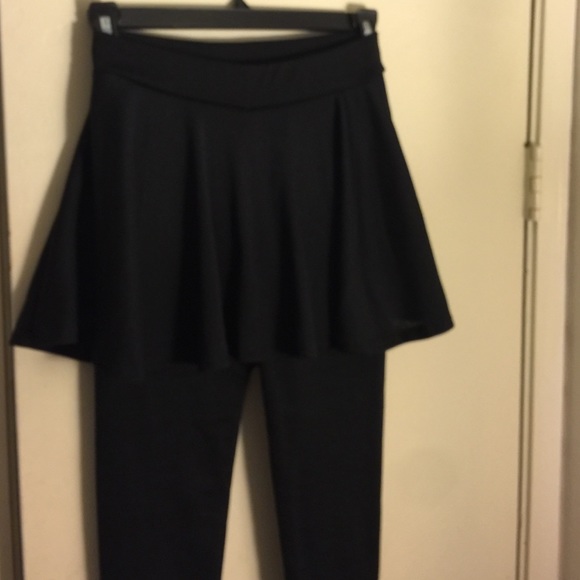 Leggings with skirt attached