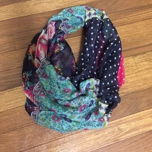 COLORFUL INFINITY SCARF 🎀