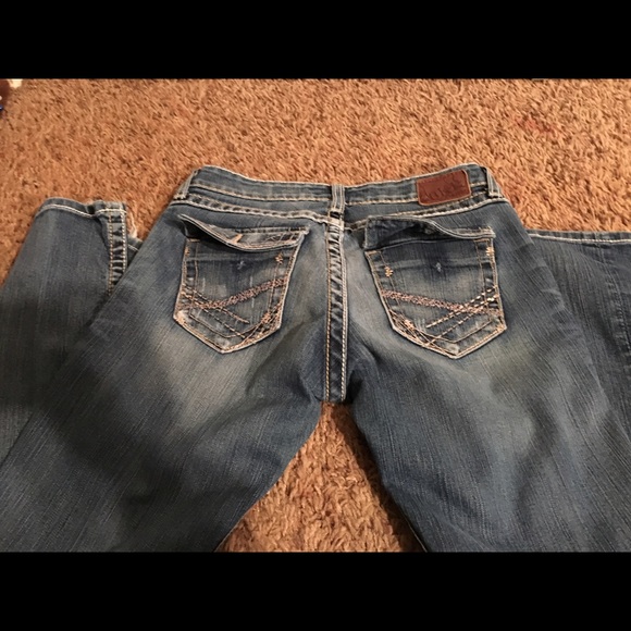 Buckle jeans