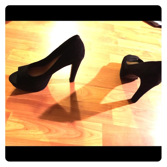 Stiletto heels. Black suede.