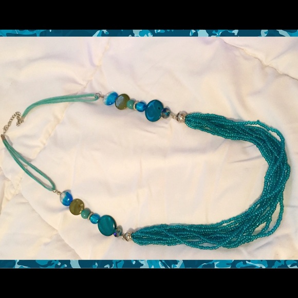 Jewelry - ✨Pretty Beaded Necklace✨