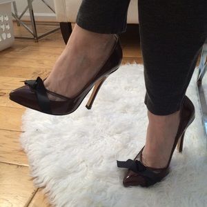 Brown Pointed Pumps With Bow Size 6