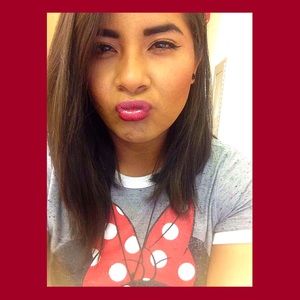 Meet your Posher, Lasara