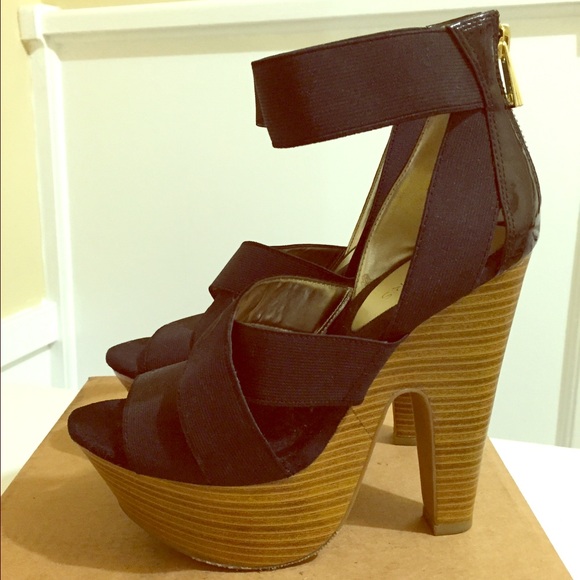Bakers strappy platform