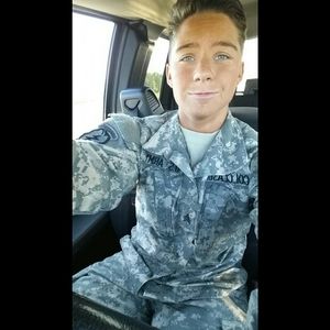 Meet your Posher, Cole