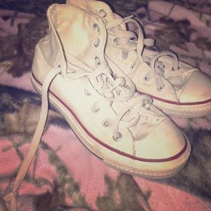 Converse high top sneakers ‼️RESERVED‼️