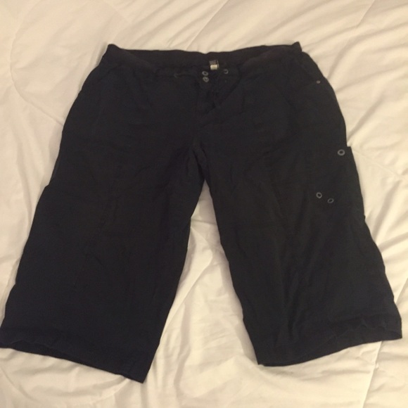 Plus size 24 elastic waist capris w/drawstring