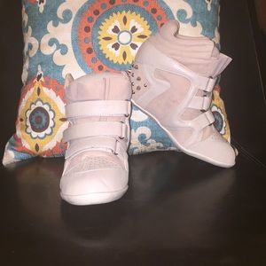 brand-new sneaker booties