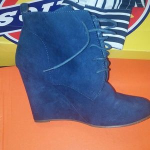 FOREVER 21 WEDGE BOOTIES