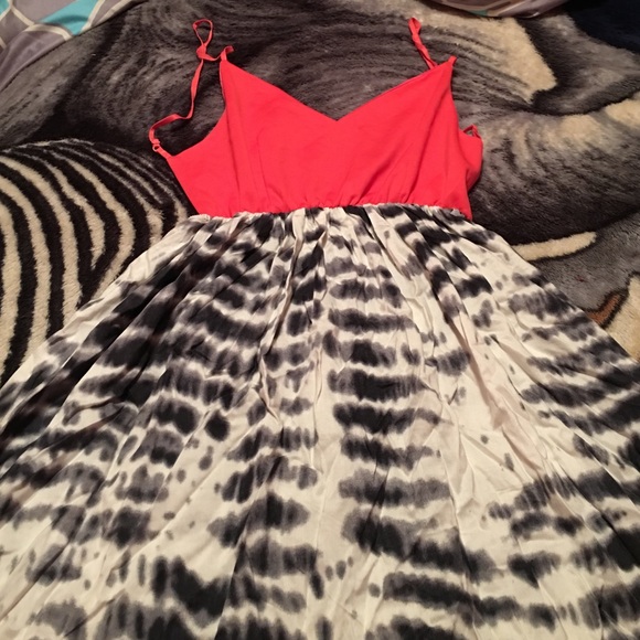 Dress - Picture 1 of 2