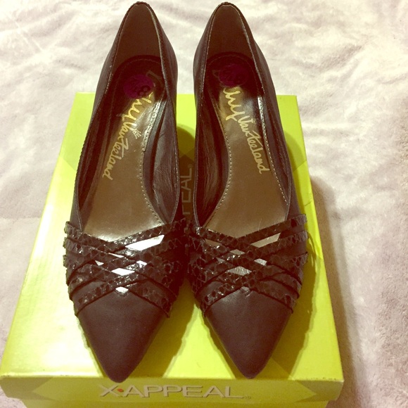Edgy kitten heels.