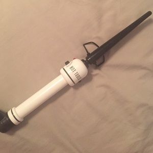 Brand new curling wand