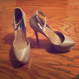 Nude leather nude Deeny heels