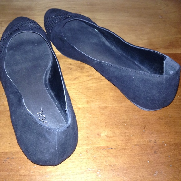 X-APPEAL Black Flats - Picture 3 of 4