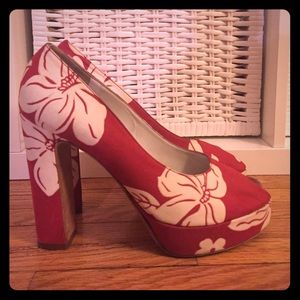 Gently work Miu Miu red floral pumps