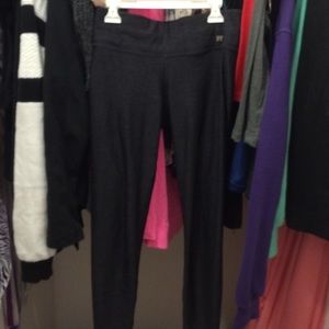 new Victoria's Secret yoga legging