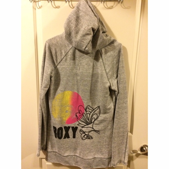 ⚠️️️SOLD⚠️Roxy sweatshirt - Picture 2 of 2