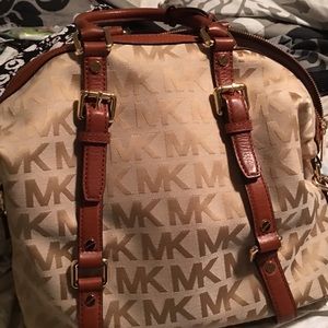 SOLD SOLD SOLD Brand new auth Michael Kors purse