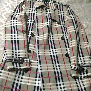 AUTHENTIC BURBERRY TRENCH.Rare Nova check w/pink