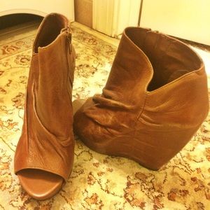 Carlos Santana Leather Wedges