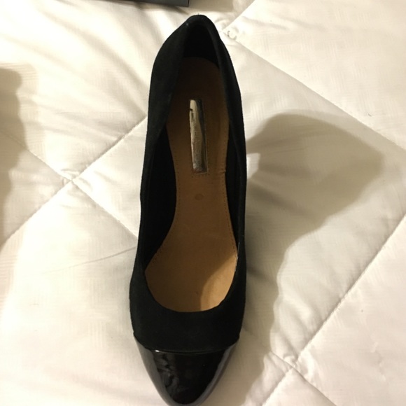 Charlotte - black heel H by Halston - Picture 3 of 4