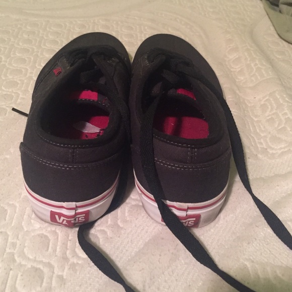 Vans - Picture 4 of 4