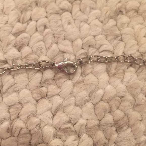 statement necklace - Picture 3 of 4