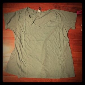 Torrid 2, teal short sleeves v-neck tee.