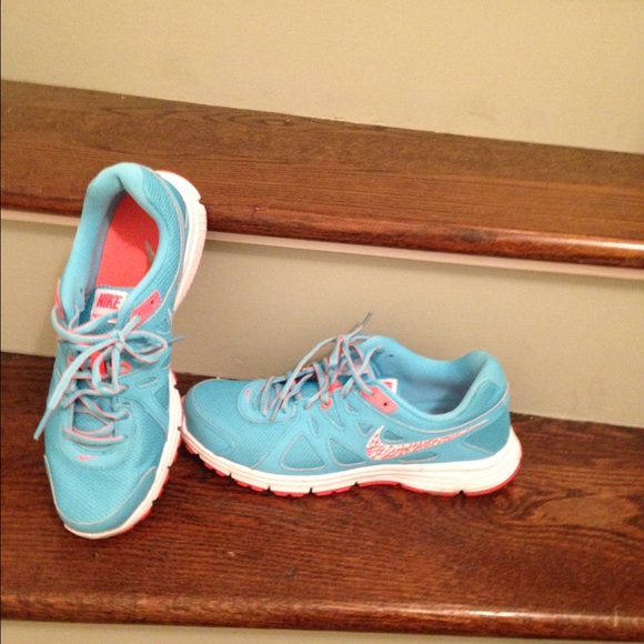 Nike Shoes - Nike running shoes