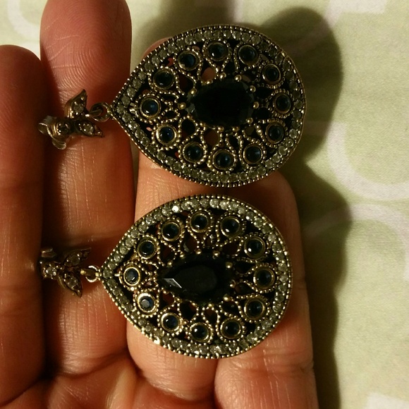 A pair of earrings