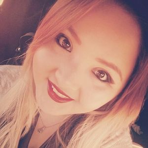 Meet your Posher, Ana