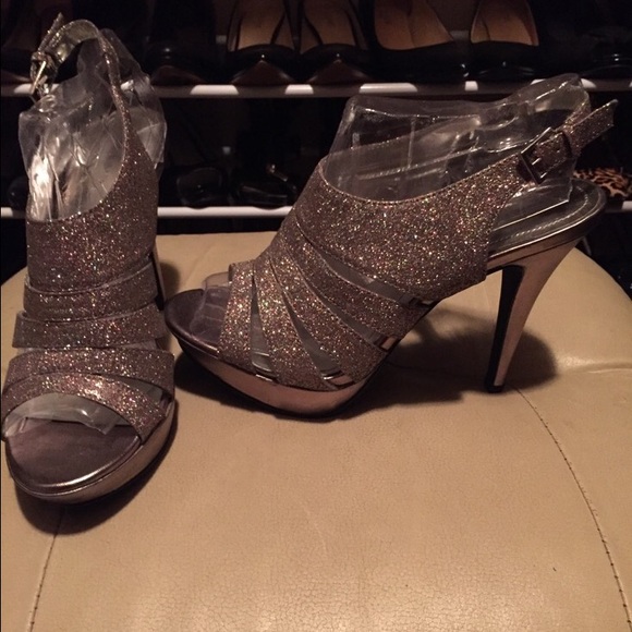 Heels - Picture 2 of 2