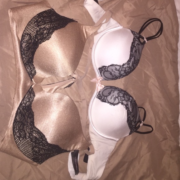 3 Victoria's Secret bra bundle   💕😻🎀