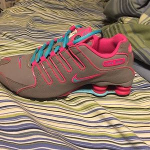 Nike shocks 6.5 women's