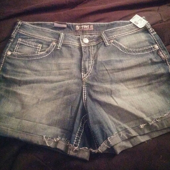 Silvertab natsuki shorts super cute!!!