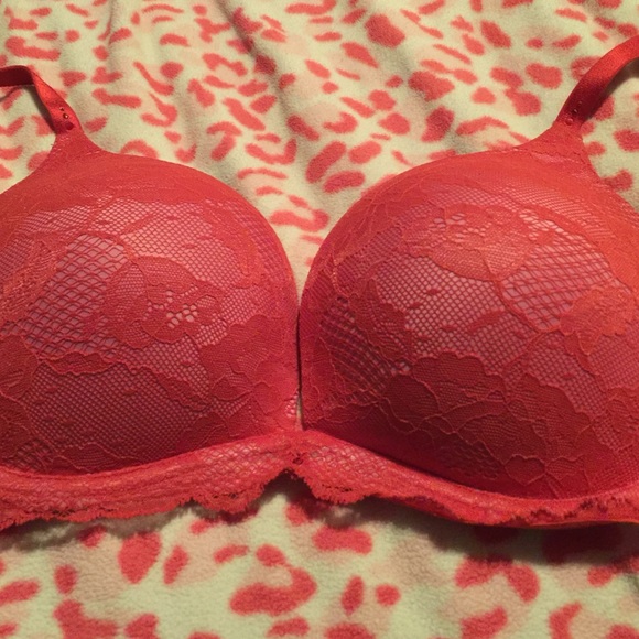 Victoria's Secret bra - Picture 2 of 4