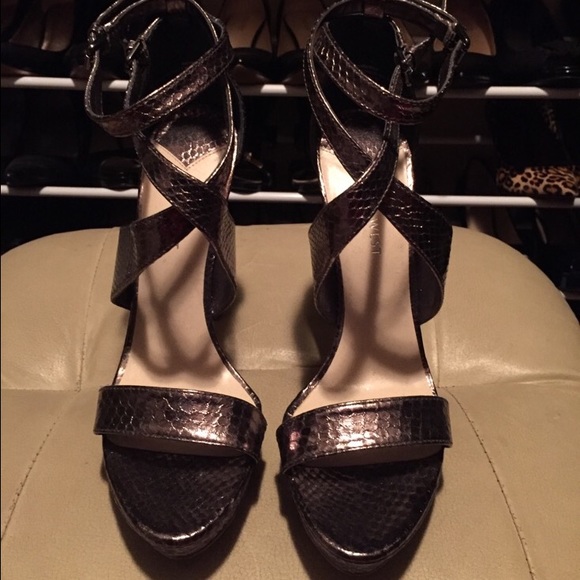 Stilettos - Picture 1 of 4