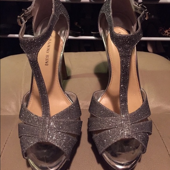 Heels - Picture 1 of 4