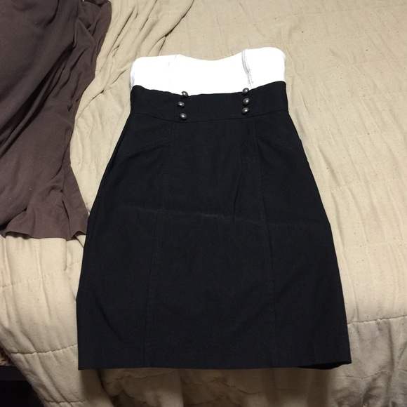 Black & White Stapless Dress