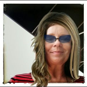 Meet your Posher, Annette